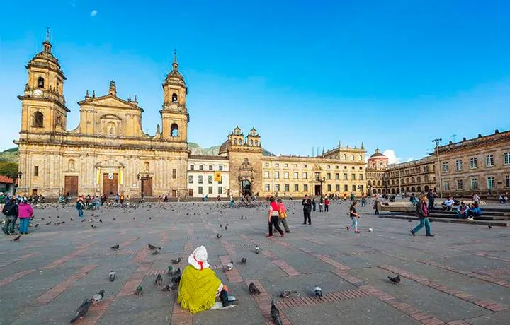 DIA 2 – CITY TOUR POR BOGOTÁ, CENTRO HISTÓRICO, MUSEO DEL ORO Y MONSERRATE 