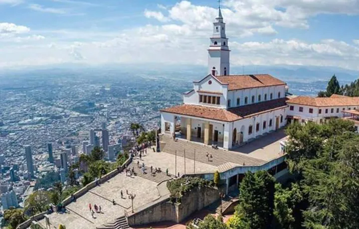 DIA 2 – CITY TOUR POR BOGOTÁ, CENTRO HISTÓRICO, MUSEO DEL ORO Y MONSERRATE 