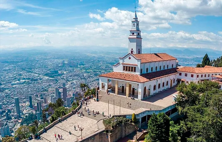 DIA 2 – CITY TOUR POR BOGOTÁ, CENTRO HISTÓRICO, MUSEO DEL ORO Y MONSERRATE 