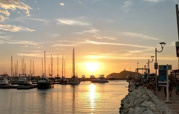 DÍA 5 – SANTA MARTA - CITY TOUR EN CHIVA