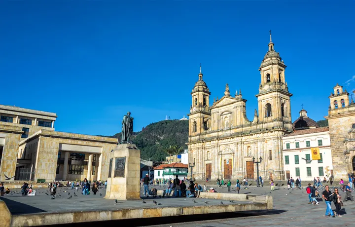 DIA 2 – CITY TOUR POR BOGOTÁ, CENTRO HISTÓRICO, MUSEO DEL ORO Y MONSERRATE 