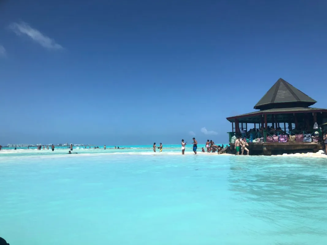 Día 6 – TOUR ACUARIO – TOUR JOHNNY CAY