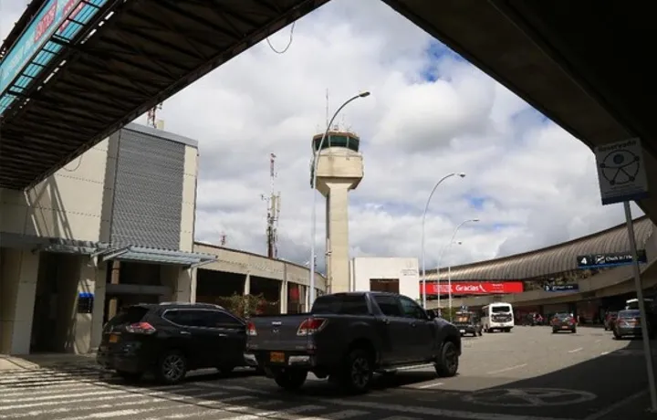 DÍA 1 – Recibimiento en Medellín 