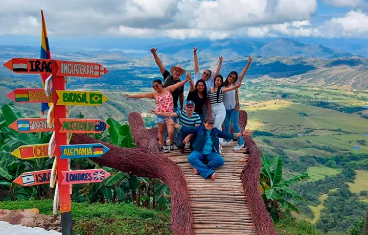 Día 5 – HUILA - MONTAÑA MANO DE GIGANTE