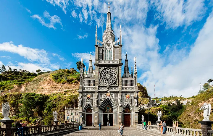 Día 5 – PASTO – VISITA SANTUARIO DE LAS LAJAS Y TULCÀN