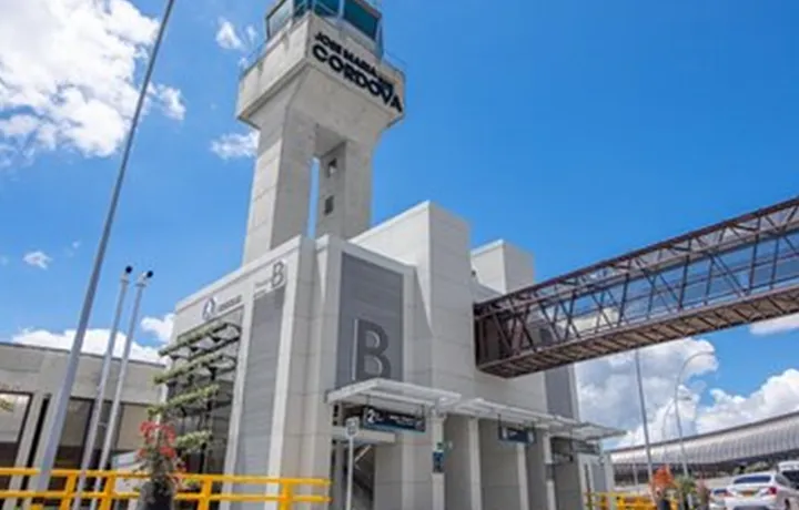 DÍA 1 – Recibimiento en Medellín 