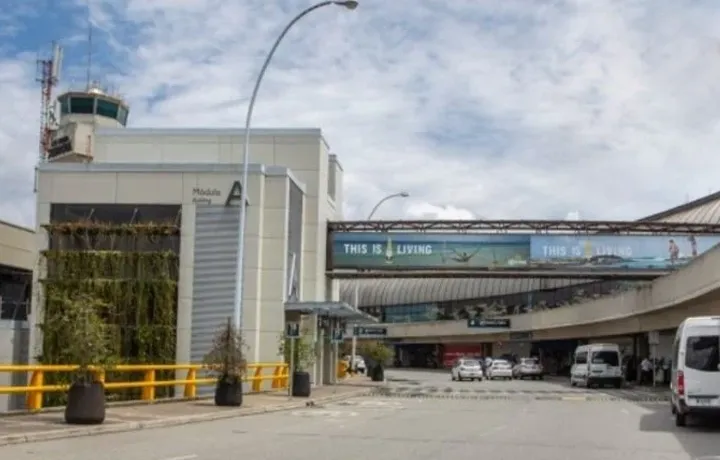 DÍA 1 – Recibimiento en Medellín 