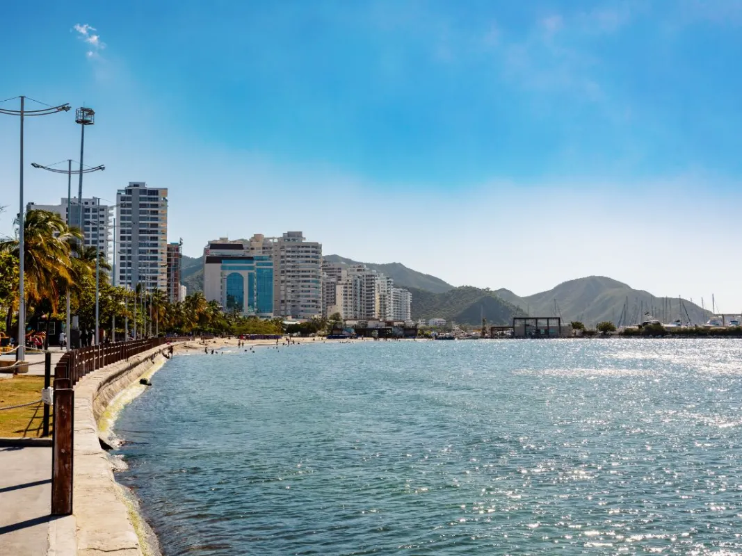 Día 5 – SANTA MARTA – CITY TOUR EN CHIVA 